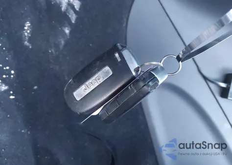 2014 Jeep Grand Cherokee Srt8 z USA, uszkodzony, nr VIN 1C4RJFDJ5EC219116